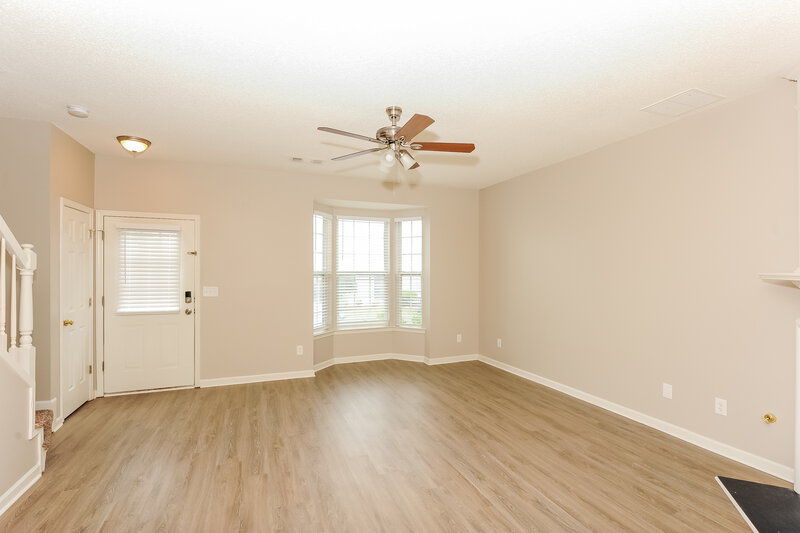 1,950/Mo, 10900 Wittenridge Dr Lot E2 Alpharetta, GA 30022 Living Room View