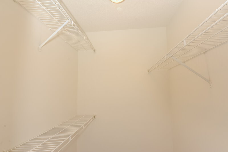 1,950/Mo, 10900 Wittenridge Dr Lot E2 Alpharetta, GA 30022 Walk In Closet View