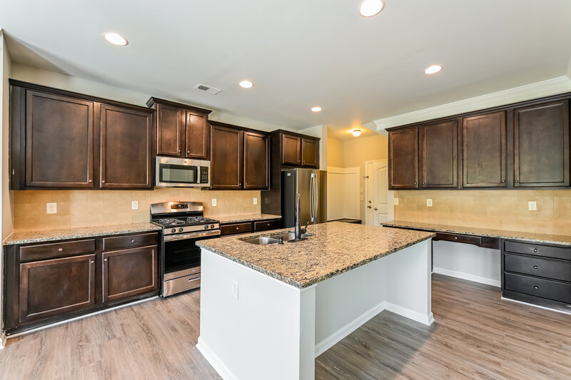 2,680/Mo, 1161 Sonoma Dr Unit 2 Lawrenceville, GA 30045 Kitchen View