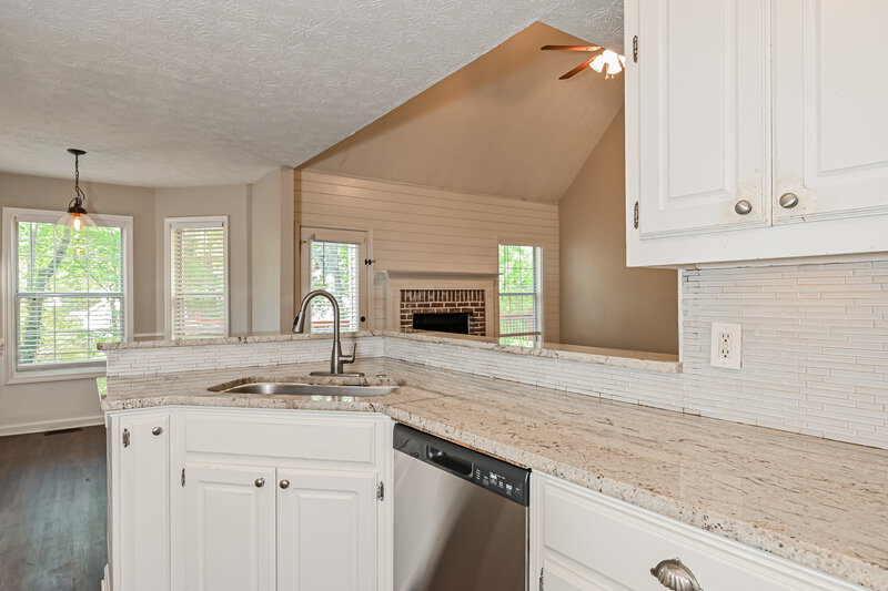 2,385/Mo, 1655 Bramlett Blvd Lawrenceville, GA 30045 Kitchen View