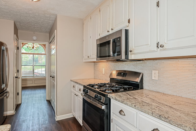 2,385/Mo, 1655 Bramlett Blvd Lawrenceville, GA 30045 Kitchen View 2