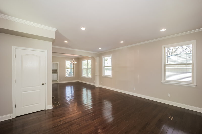 2,030/Mo, 1863 Phillips Ave East Point, GA 30344 Living Room View 2