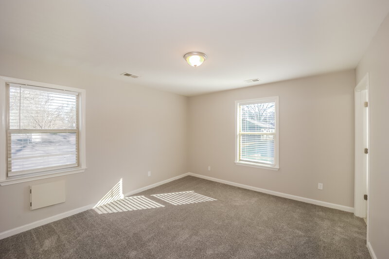 2,030/Mo, 1863 Phillips Ave East Point, GA 30344 Main Bedroom View 2