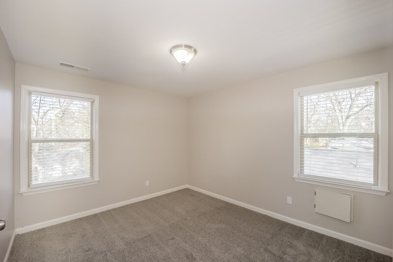 2,030/Mo, 1863 Phillips Ave East Point, GA 30344 Bedroom View 2