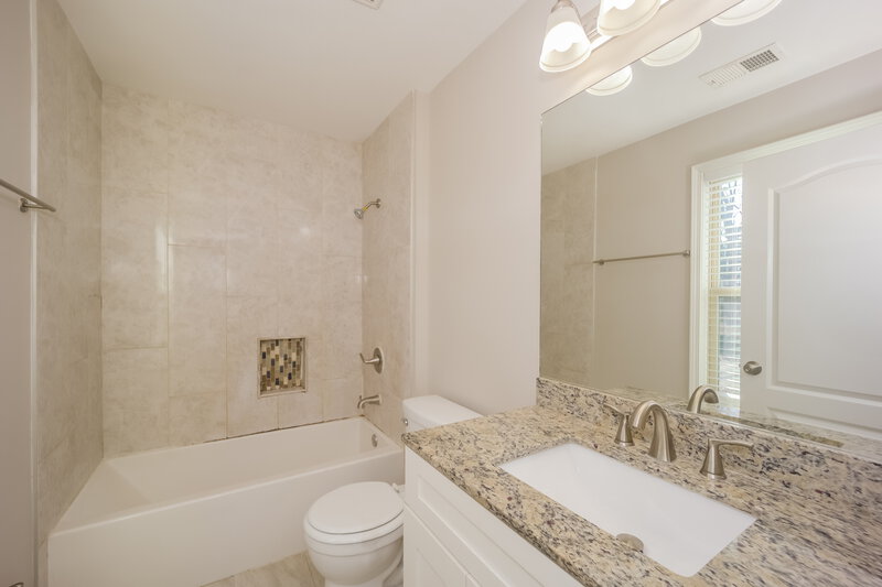 2,030/Mo, 1863 Phillips Ave East Point, GA 30344 Bathroom View