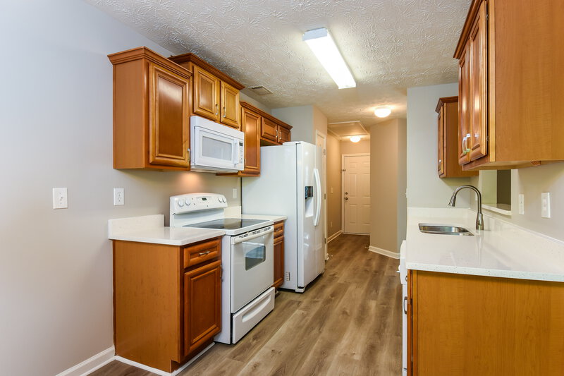 2,560/Mo, 20 Autumn Dr Bremen, GA 30110 Kitchen View