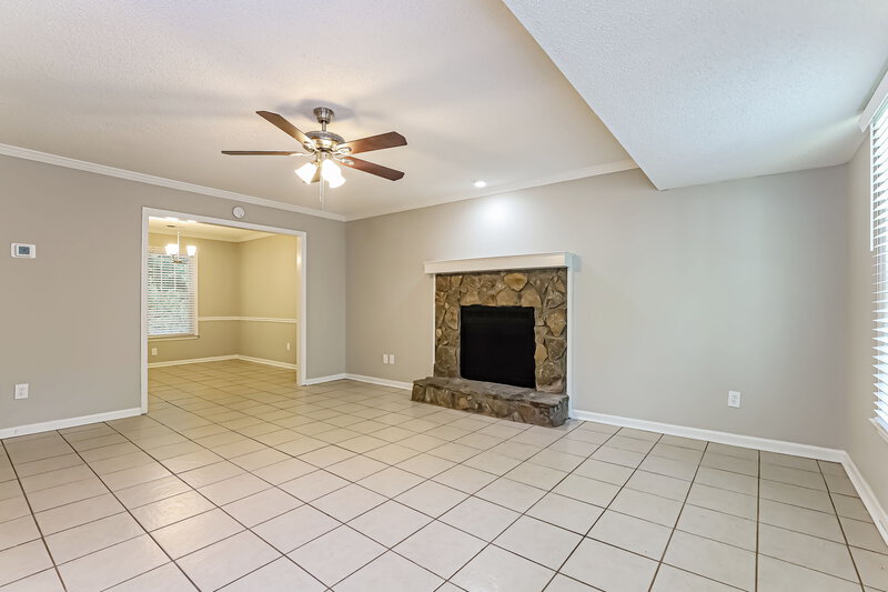 2,300/Mo, 230 Pine Bridge Trl Johns Creek, GA 30022 Living Room View