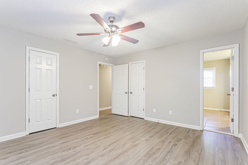 2,300/Mo, 230 Pine Bridge Trl Johns Creek, GA 30022 Main Bedroom View