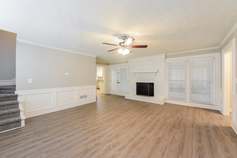 2,975/Mo, 231 Amsterdam Dr SW Lilburn, GA 30047 Living Room View 2
