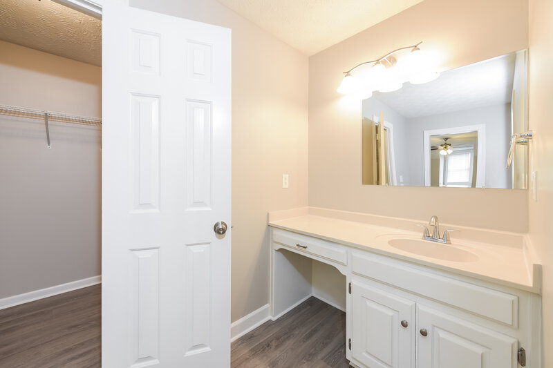 2,975/Mo, 231 Amsterdam Dr SW Lilburn, GA 30047 Main Bedroom View 3