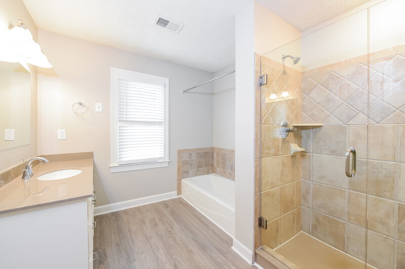 2,975/Mo, 231 Amsterdam Dr SW Lilburn, GA 30047 Bathroom View