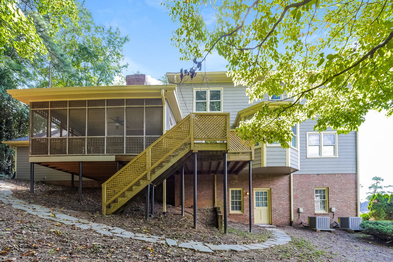 2,975/Mo, 231 Amsterdam Dr SW Lilburn, GA 30047 Rear View
