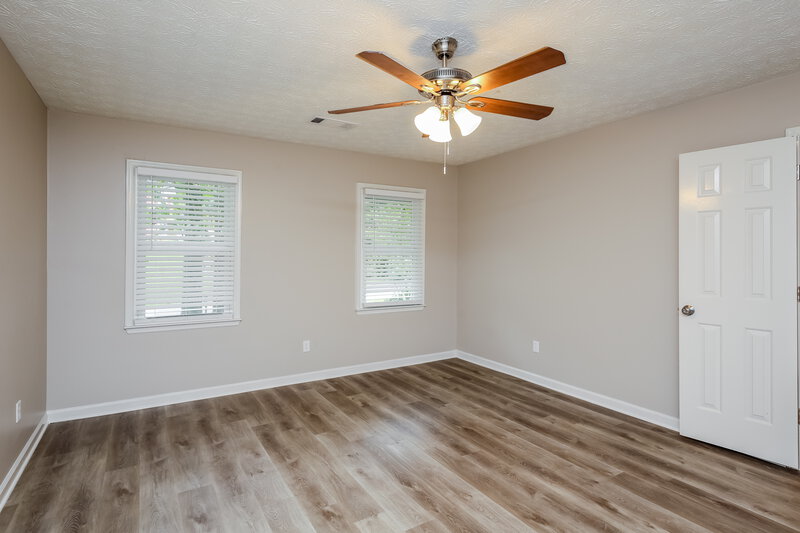 2,190/Mo, 1655 Rambling Woods Dr Lawrenceville, GA 30043 Living Room View