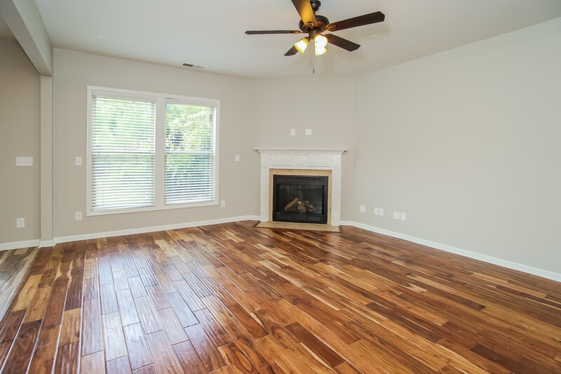 2,710/Mo, 3647 Archgate Ct Alpharetta, GA 30004 Living Room View 2