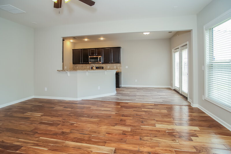 2,710/Mo, 3647 Archgate Ct Alpharetta, GA 30004 Living Room View 4