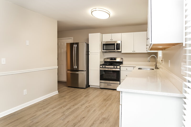 2,475/Mo, 4859 Wilkie Way NW Acworth, GA 30102 Kitchen View 2