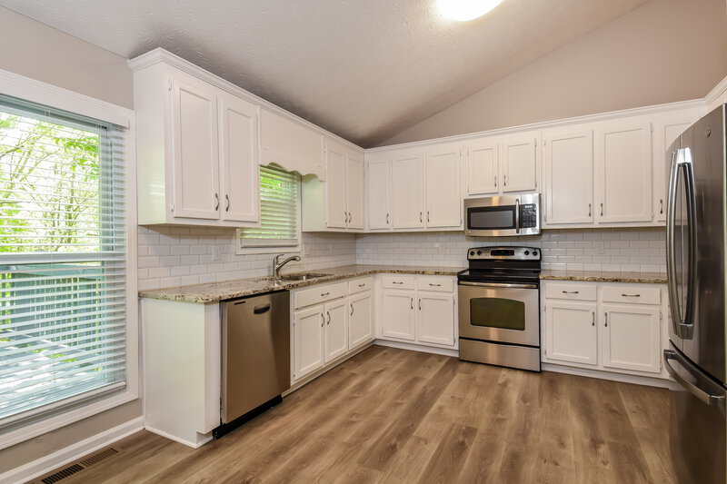 2,525/Mo, 580 Toonigh Rd Woodstock, GA 30188 Kitchen View
