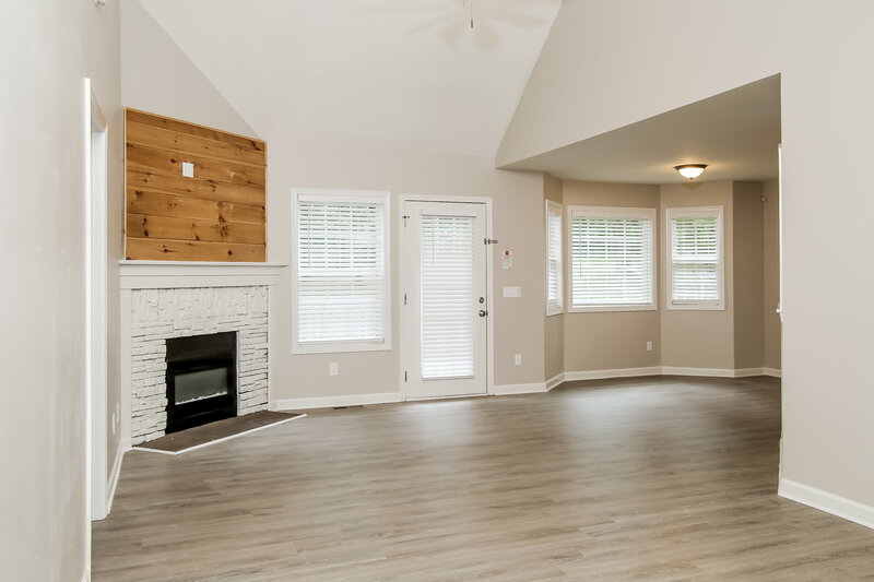 1,765/Mo, 305 Talon Dr SE Rydal, GA 30171 Living Room View