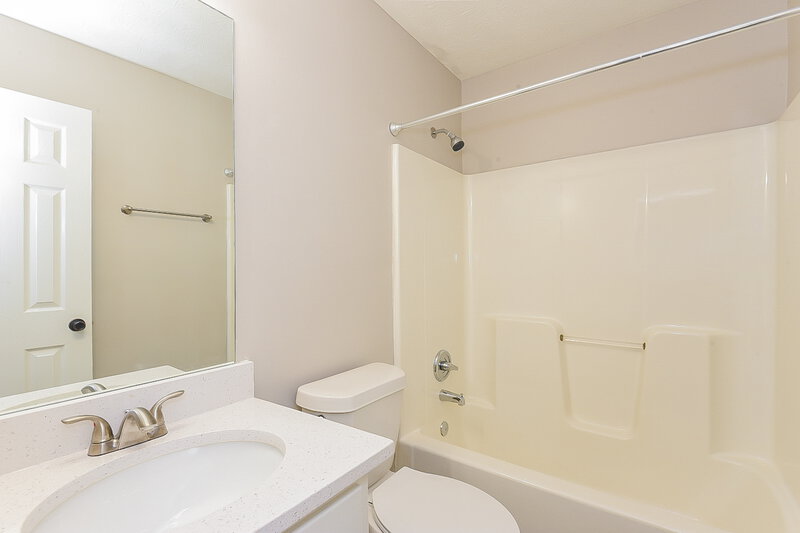 1,700/Mo, 114 Road 2 Cartersville, GA 30120 Main Bathroom View