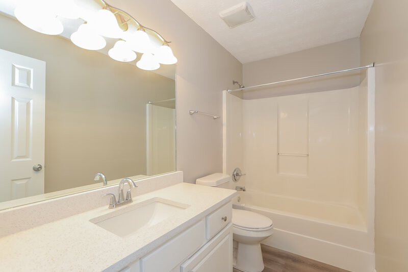 3,300/Mo, 597 Briar Run Ct Loganville, GA 30052 Bathroom View
