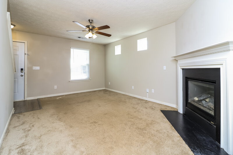 1,970/Mo, 141 Oak Grove Pl Acworth, GA 30102 Living Room View 4