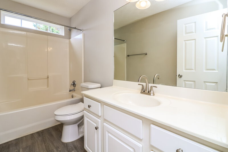 1,970/Mo, 141 Oak Grove Pl Acworth, GA 30102 Bathroom View