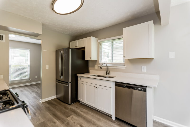 1,795/Mo, 6270 Beethoven Cir Riverdale, GA 30296 Kitchen View