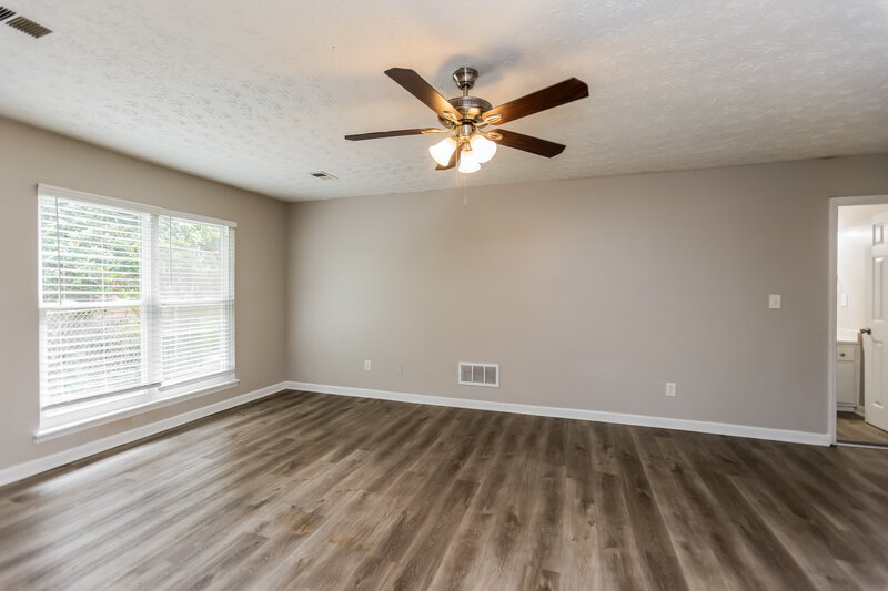 1,795/Mo, 6270 Beethoven Cir Riverdale, GA 30296 Main Bedroom View 2