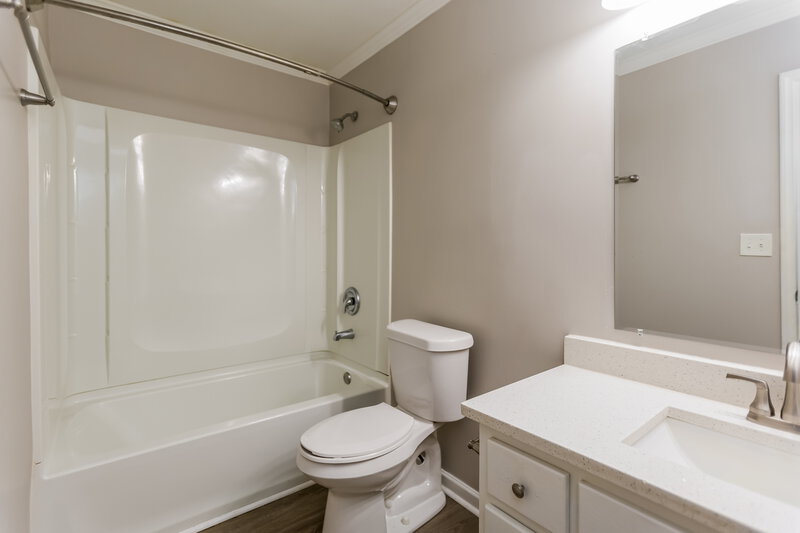1,795/Mo, 6270 Beethoven Cir Riverdale, GA 30296 Main Bathroom View