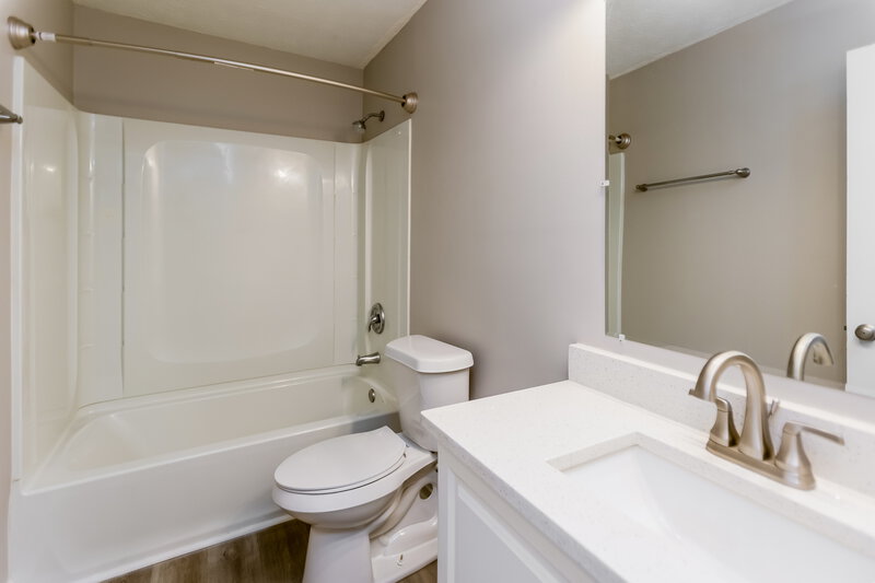 1,795/Mo, 6270 Beethoven Cir Riverdale, GA 30296 Bathroom View