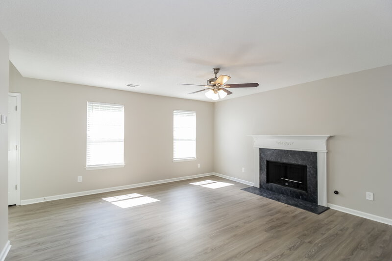 2,190/Mo, 4548 White Rd Douglasville, GA 30135 Living Room View 2