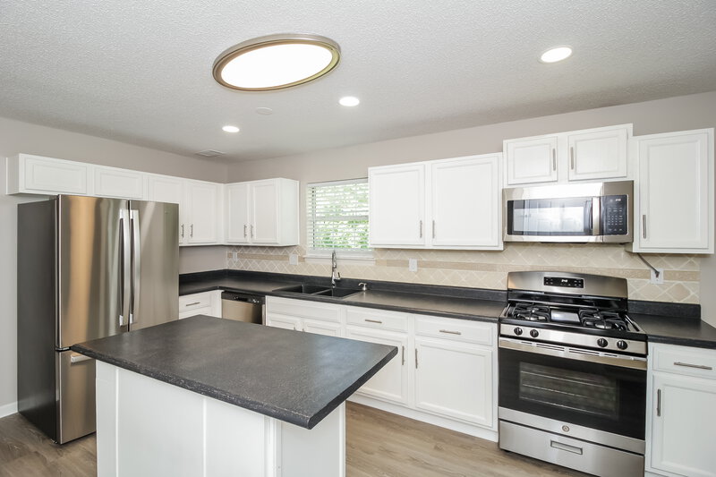 2,190/Mo, 4548 White Rd Douglasville, GA 30135 Kitchen View