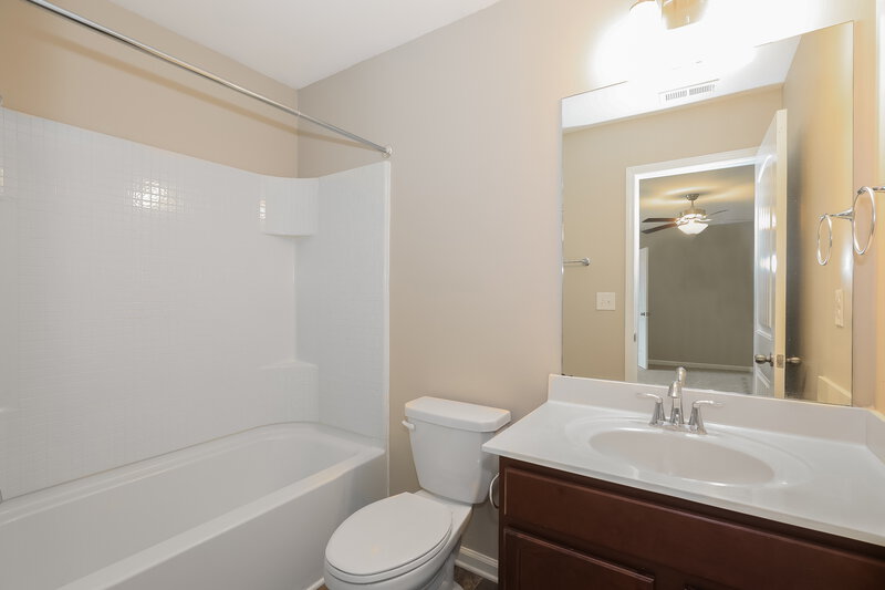 2,405/Mo, 3396 Baylor Cir McDonough, GA 30253 Bathroom View