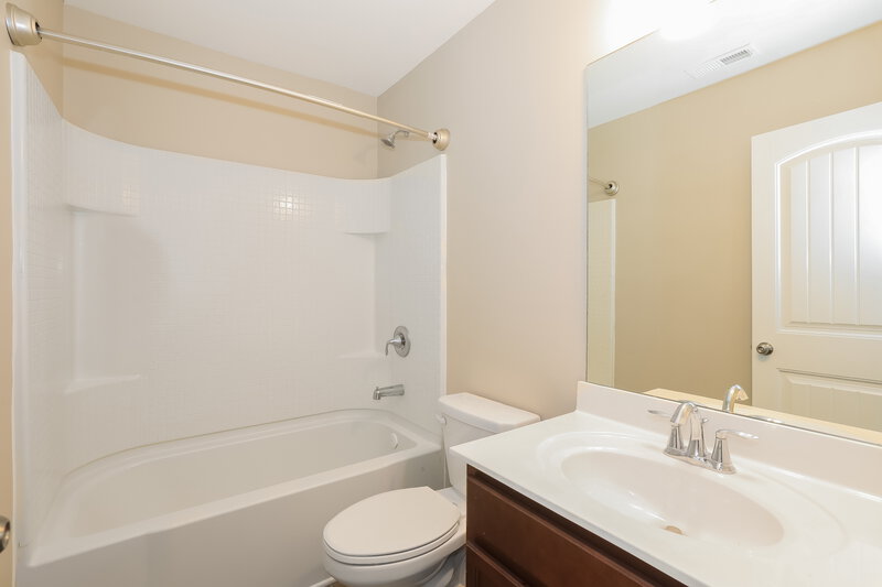 2,405/Mo, 3396 Baylor Cir McDonough, GA 30253 Bathroom View 2