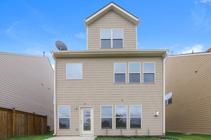 2,405/Mo, 3396 Baylor Cir McDonough, GA 30253 Rear View