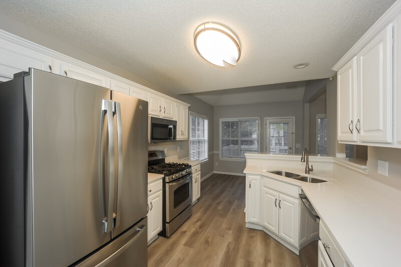 3,710/Mo, 30 Mosswood Ln Newnan, GA 30265 Kitchen View