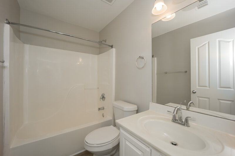 3,710/Mo, 30 Mosswood Ln Newnan, GA 30265 Bathroom View