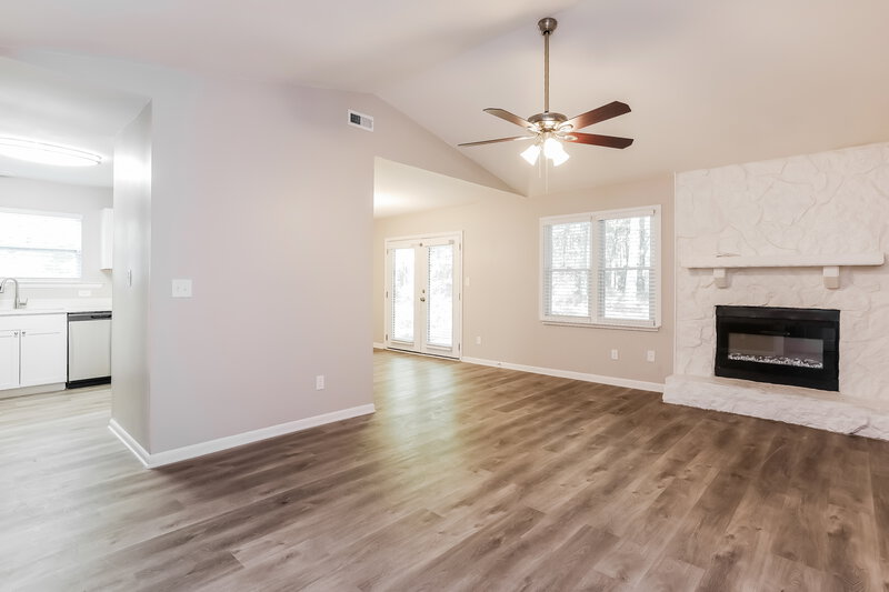 2,205/Mo, 102 Dove Rise Peachtree City, GA 30269 Living Room View 3