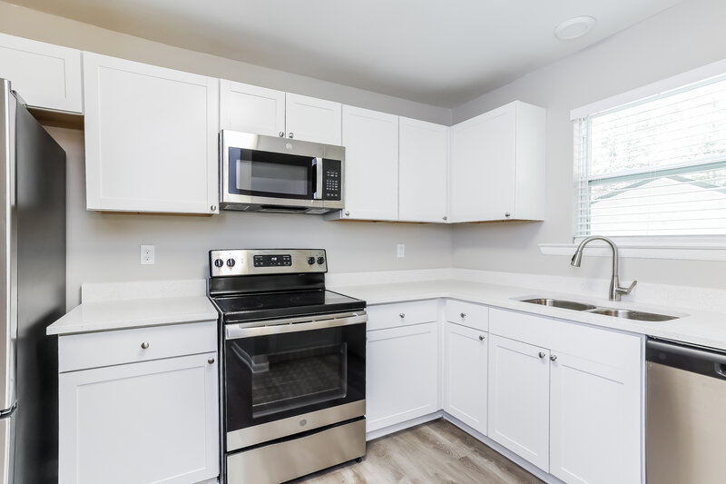 2,205/Mo, 102 Dove Rise Peachtree City, GA 30269 Kitchen View 2