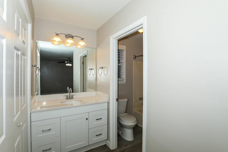 2,220/Mo, 102 Dove Rise Peachtree City, GA 30269 Main Bathroom View