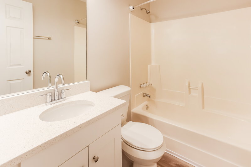 2,205/Mo, 102 Dove Rise Peachtree City, GA 30269 Main Bathroom View