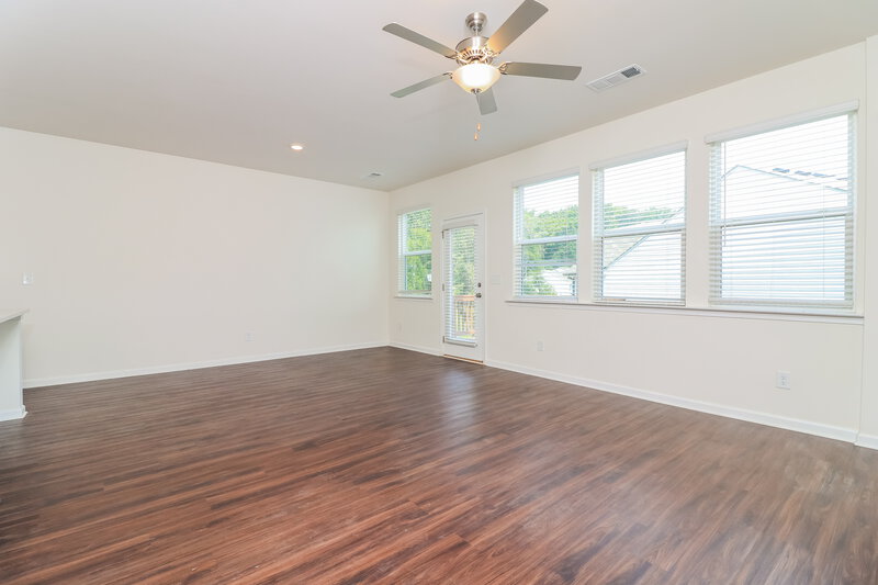 2,360/Mo, 410 Ruths Blvd Woodstock, GA 30188 Living Room View 3