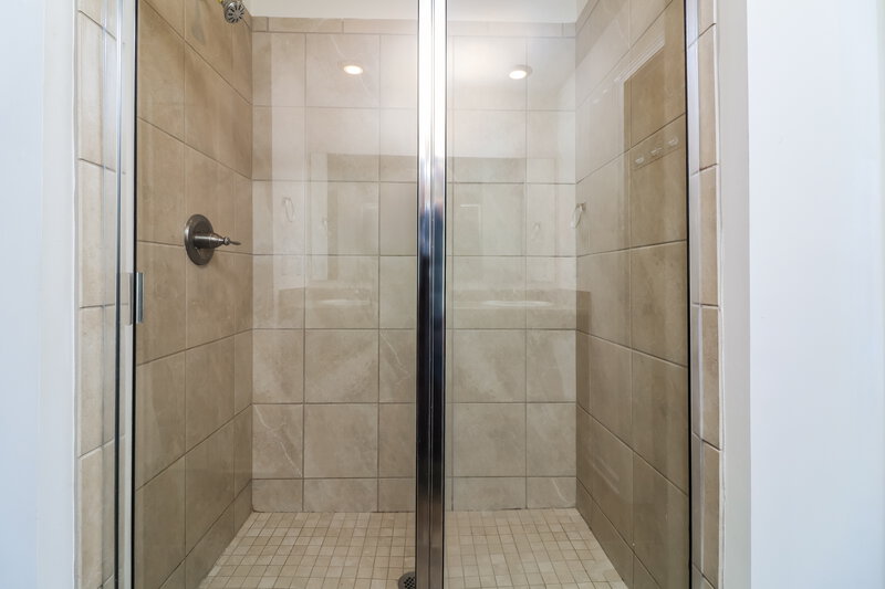 2,360/Mo, 410 Ruths Blvd Woodstock, GA 30188 Main Bathroom View 2