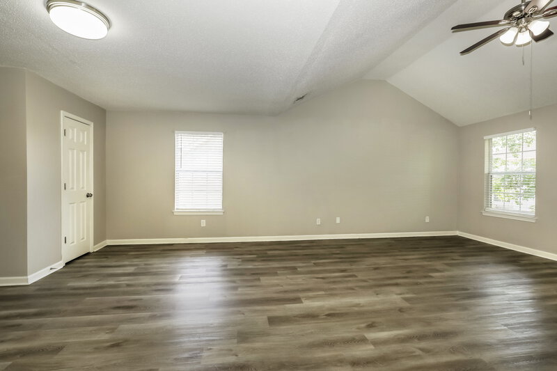 2,300/Mo, 936 Brisley Cir Hampton, GA 30228 Main Bedroom View 2
