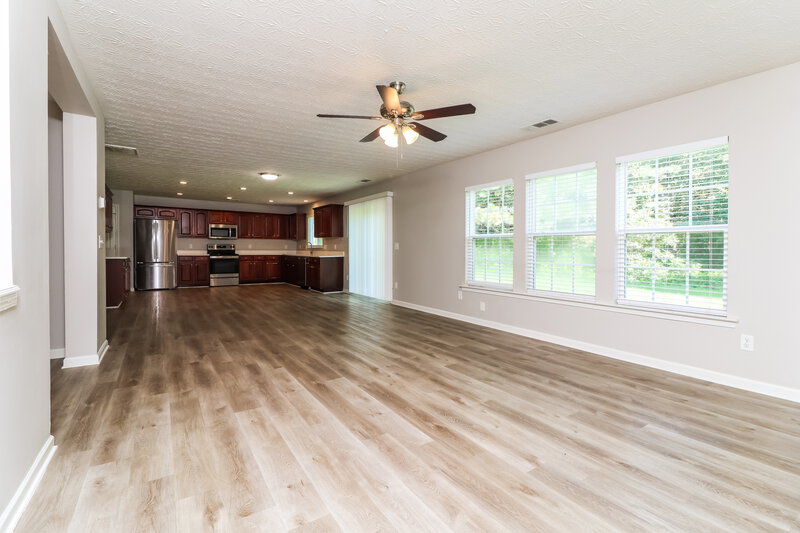 2,440/Mo, 495 Branch Valley Dr Dallas, GA 30132 Living Room View 3