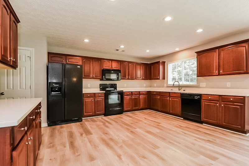 2,225/Mo, 495 Branch Valley Dr Dallas, GA 30132 Kitchen View 2