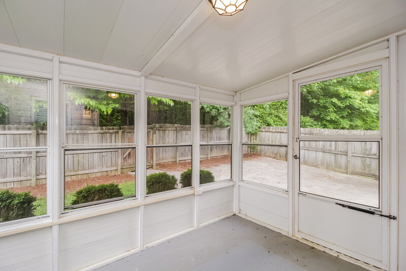 2,520/Mo, 426 Ivy Crest Dr Dallas, GA 30157 Sun Room View