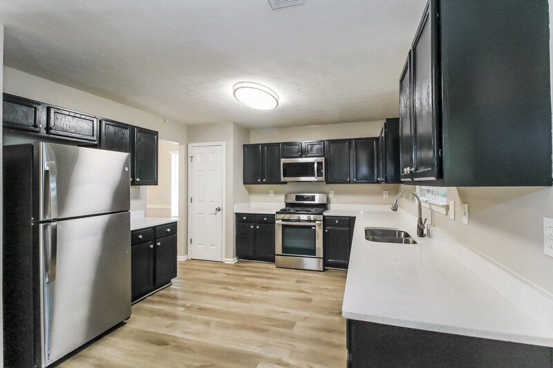 2,180/Mo, 2530 Walter Way Stockbridge, GA 30281 Kitchen View