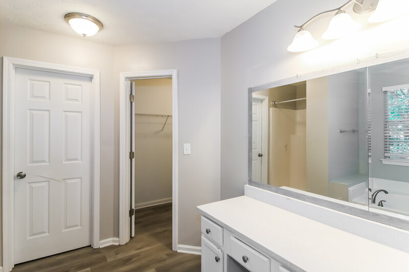 2,180/Mo, 2530 Walter Way Stockbridge, GA 30281 Main Bathroom View