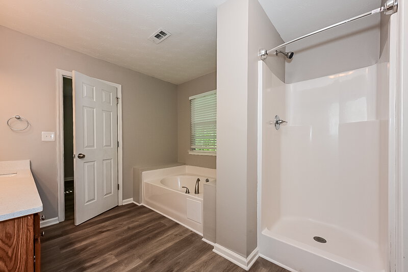 3,890/Mo, 2530 Walter Way Stockbridge, GA 30281 Main Bathroom View 2